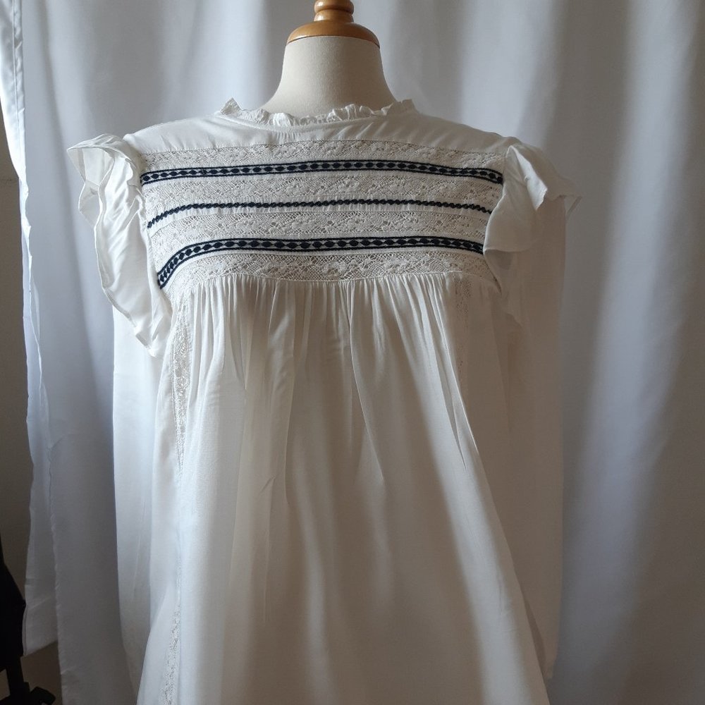 Beautiful Vintage Blouse. Still with tags.